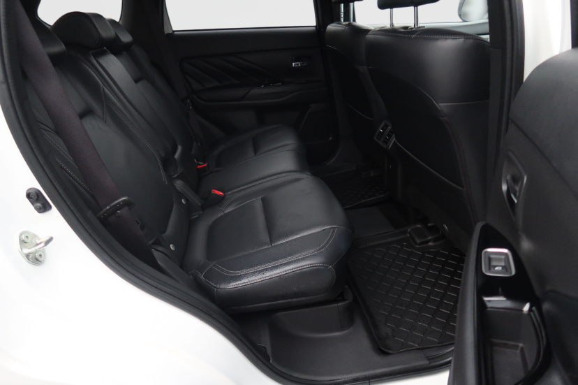 Mitsubishi Outlander, 2021