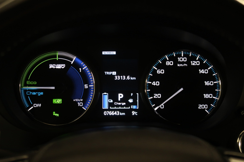 Mitsubishi Outlander, 2021