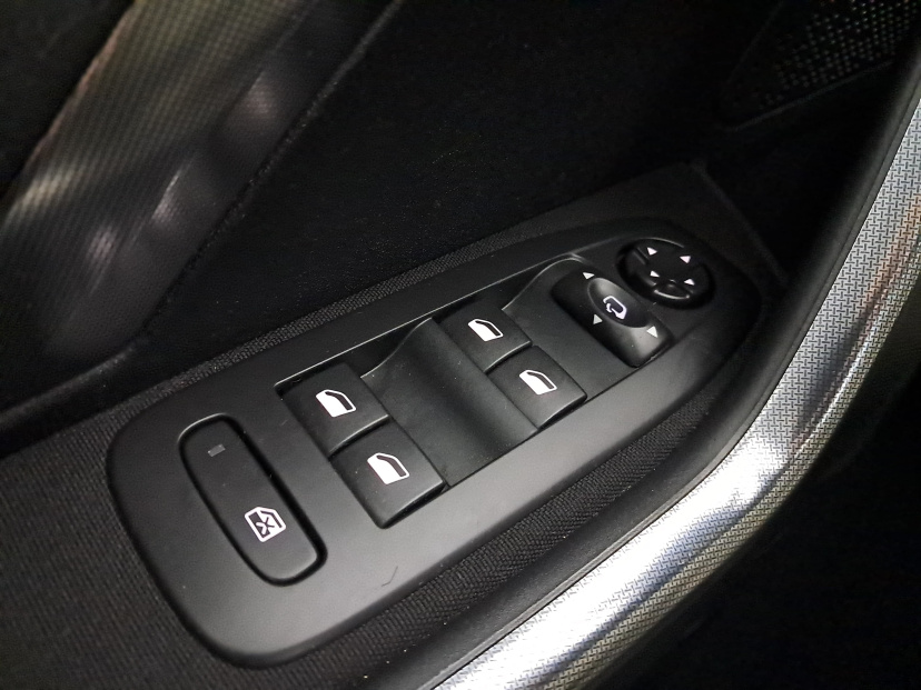Peugeot 2008, 2016