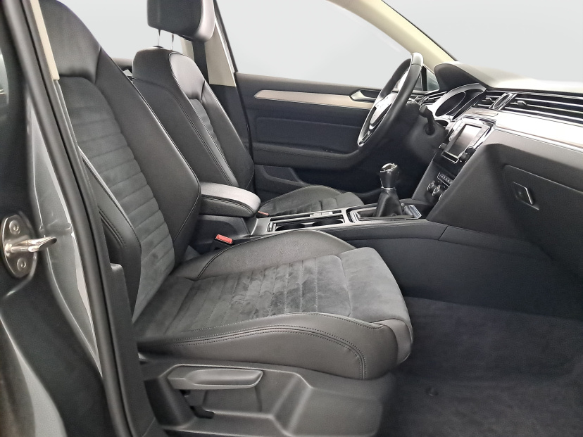 Volkswagen Passat, 2016