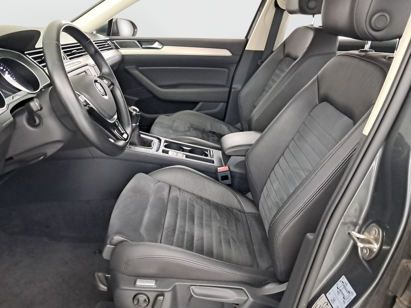 Volkswagen Passat, 2016