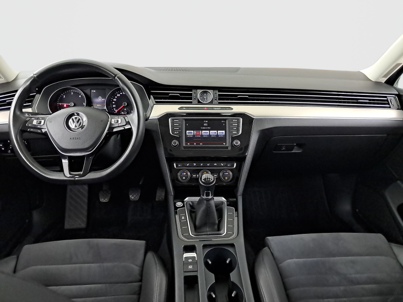 Volkswagen Passat, 2016