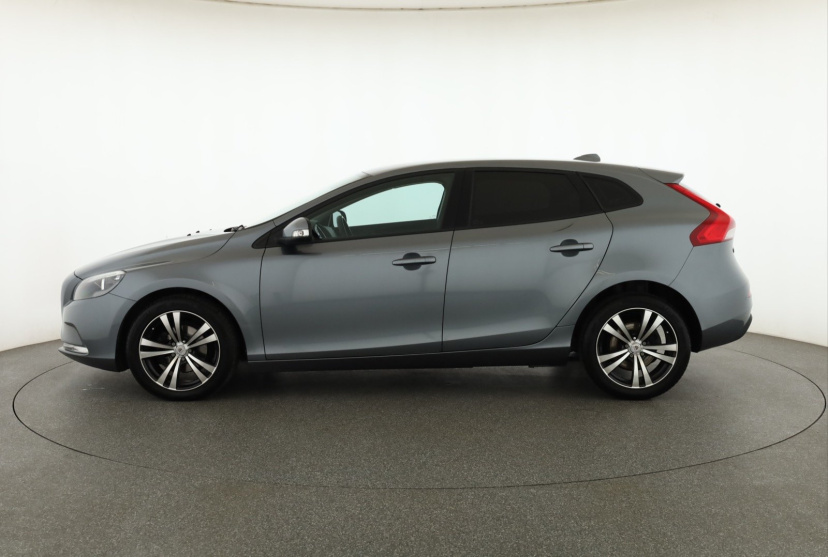 Volvo V40, 2017
