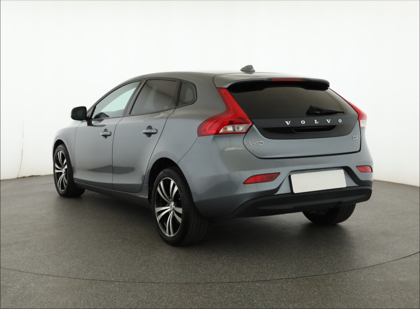 Volvo V40, 2017
