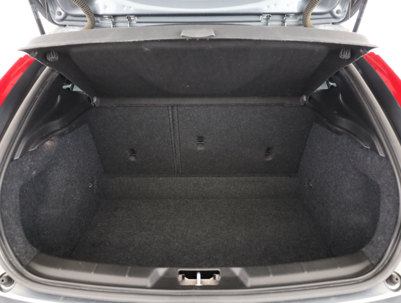 Volvo V40, 2017