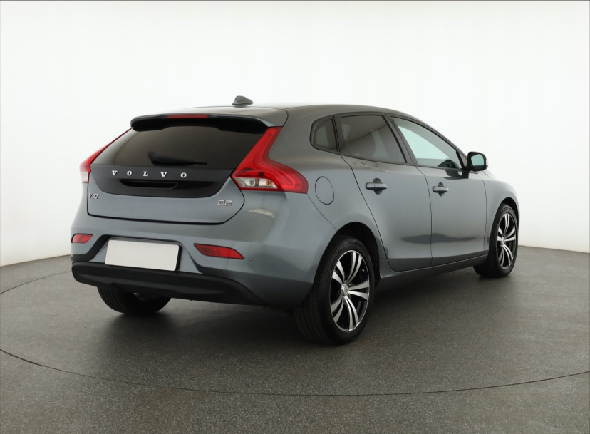Volvo V40, 2017