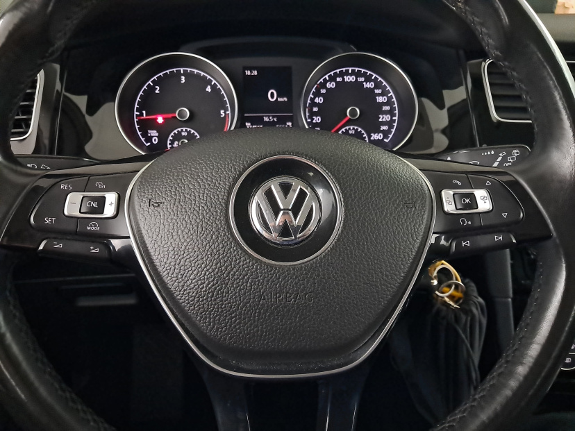 Volkswagen Golf, 2015