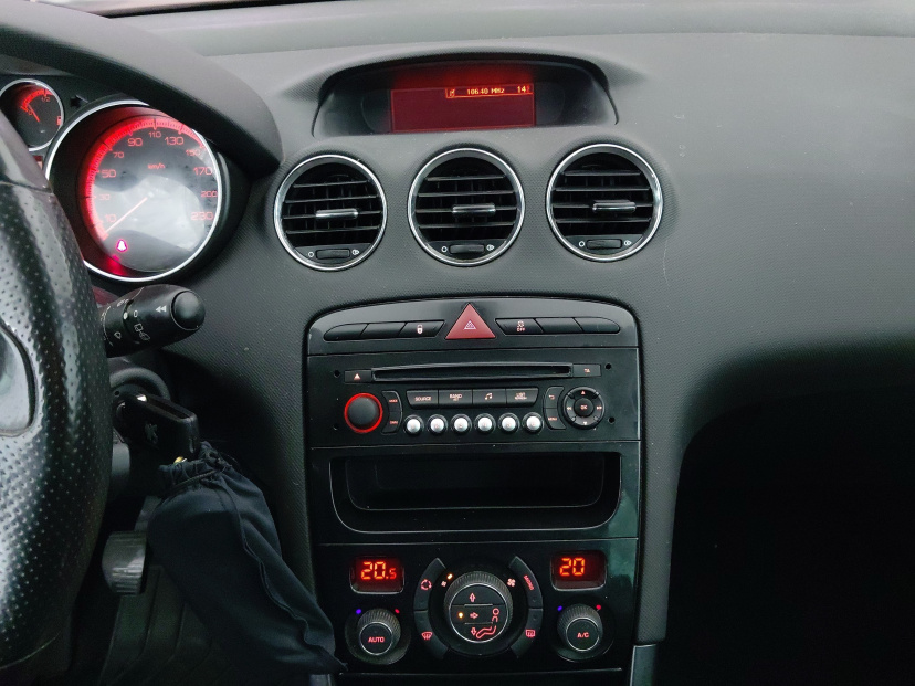 Peugeot 308, 2013