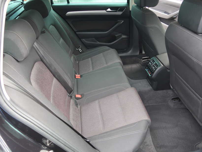 Volkswagen Passat, 2017