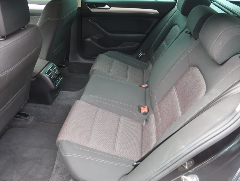 Volkswagen Passat, 2017