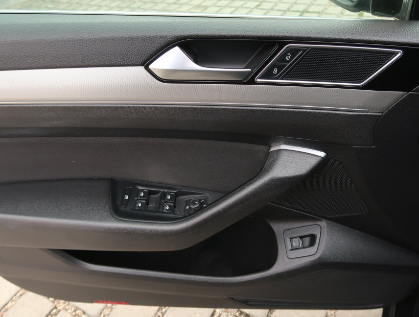 Volkswagen Passat, 2017