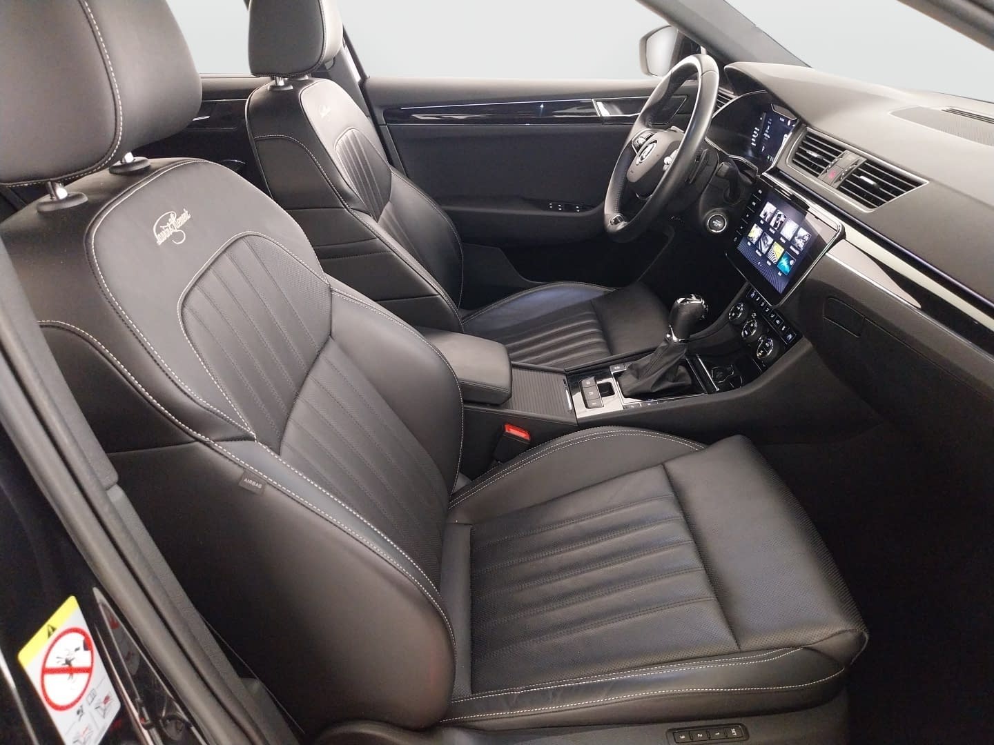 Škoda Superb - 2023