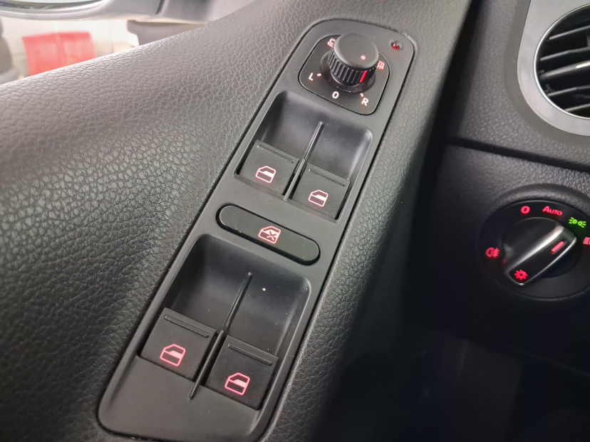Volkswagen Tiguan, 2014