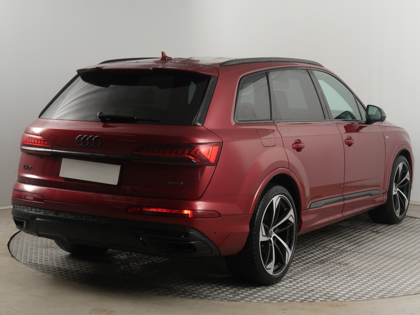Audi Q7, 2022