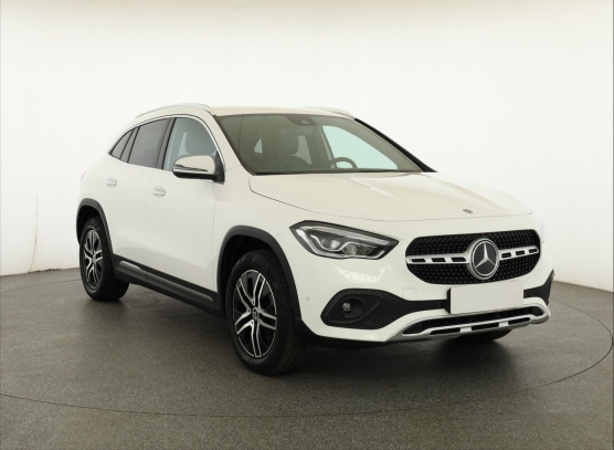 Mercedes-Benz GLA 180 d