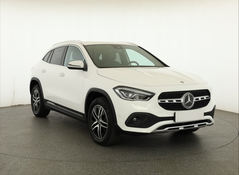 Mercedes-Benz GLA, 2022