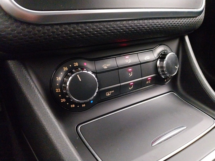Mercedes-Benz A, 2016