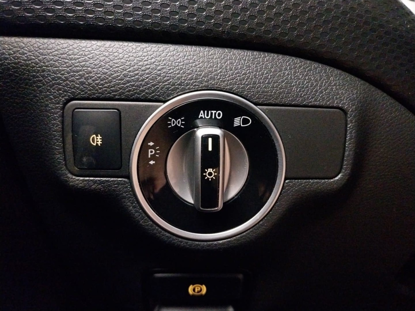 Mercedes-Benz A, 2016