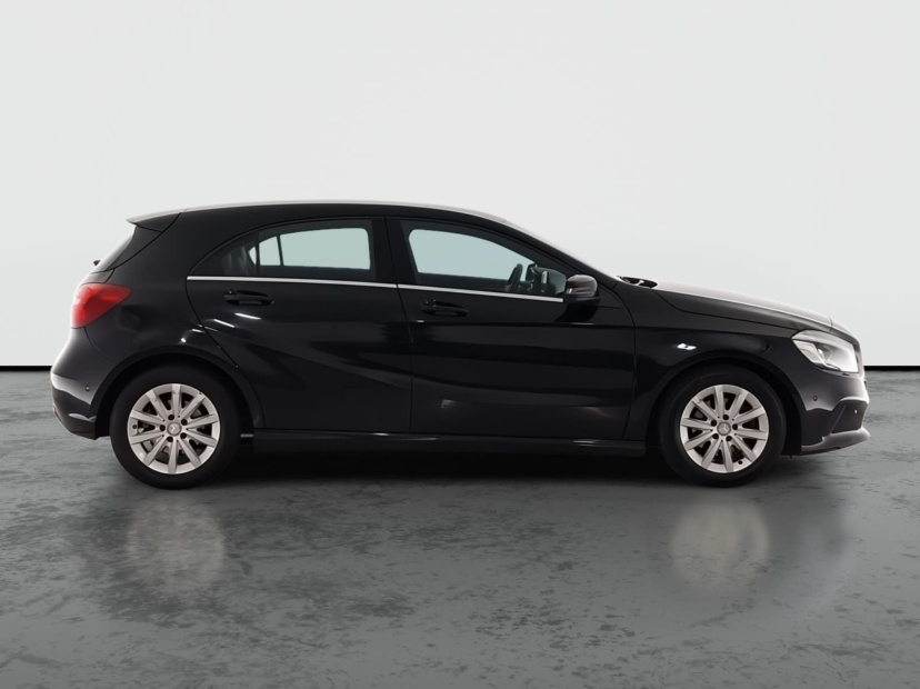 Mercedes-Benz A, 2016