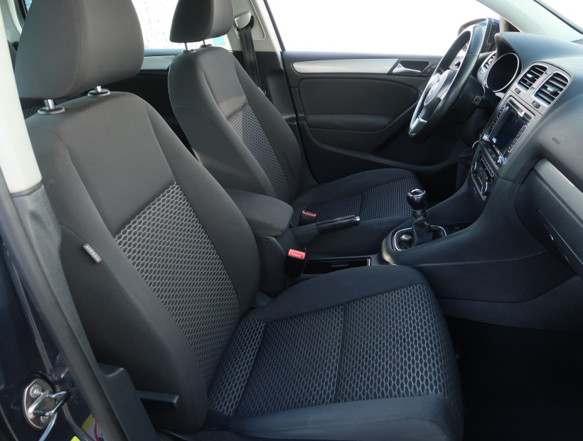Volkswagen Golf, 2011