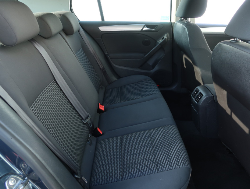 Volkswagen Golf, 2011