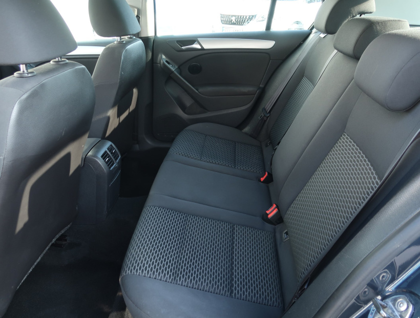 Volkswagen Golf, 2011