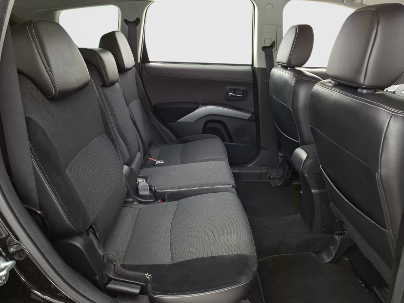 Mitsubishi Outlander, 2011