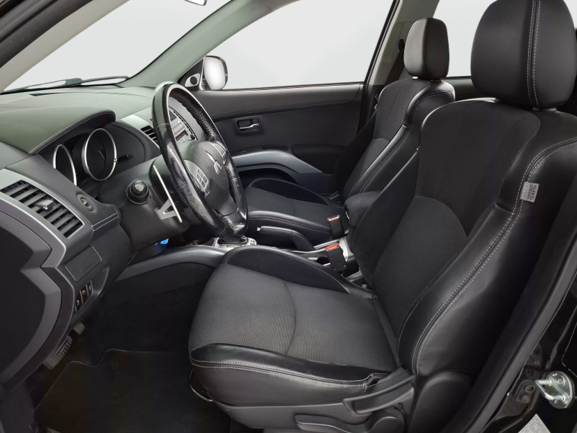 Mitsubishi Outlander, 2011