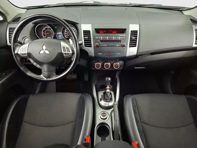 Mitsubishi Outlander, 2011