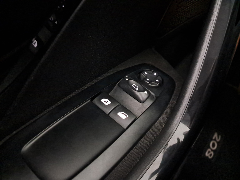 Peugeot 208, 2014