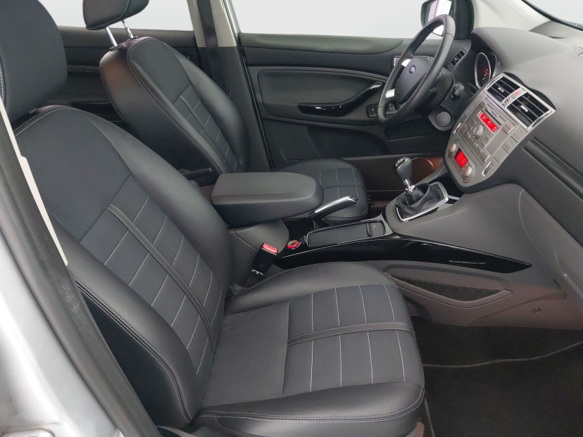 Ford Kuga, 2012