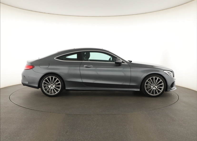 Mercedes-Benz C, 2016