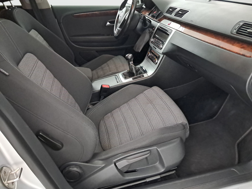 Volkswagen Passat CC, 2009
