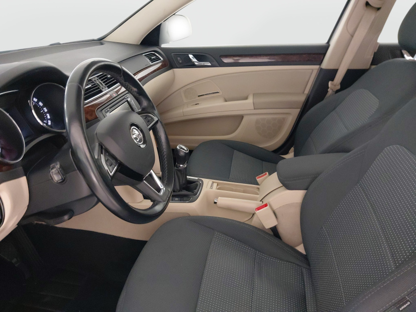 Škoda Superb, 2015