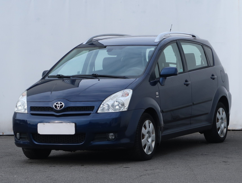 Toyota Corolla Verso, 2004