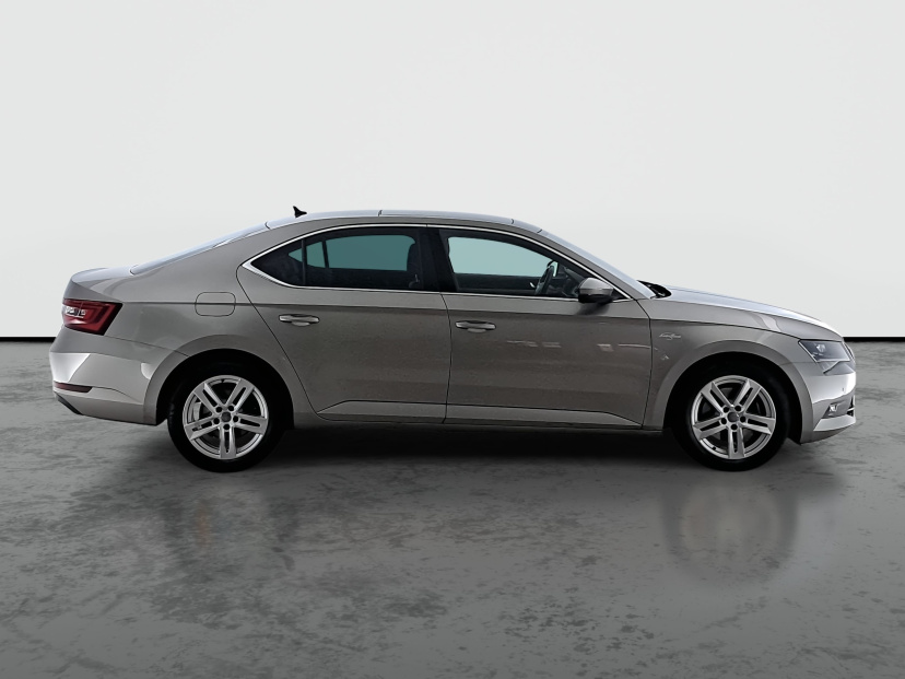 Škoda Superb, 2016