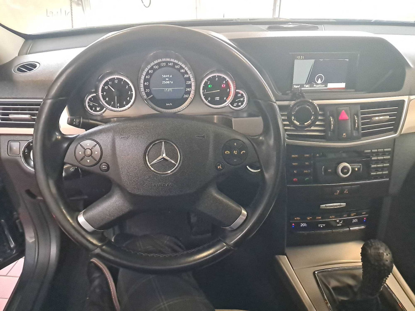 Mercedes-Benz E, 2010
