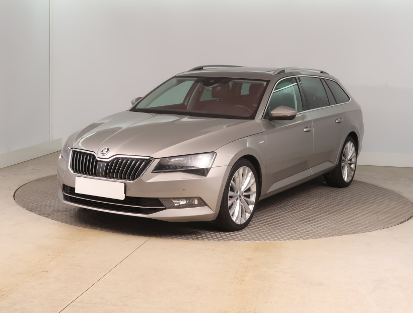 Škoda Superb, 2017