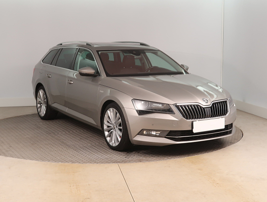 Škoda Superb Combi