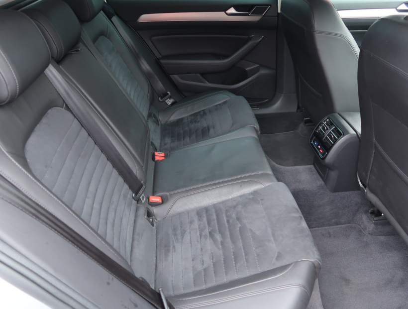 Volkswagen Passat, 2018