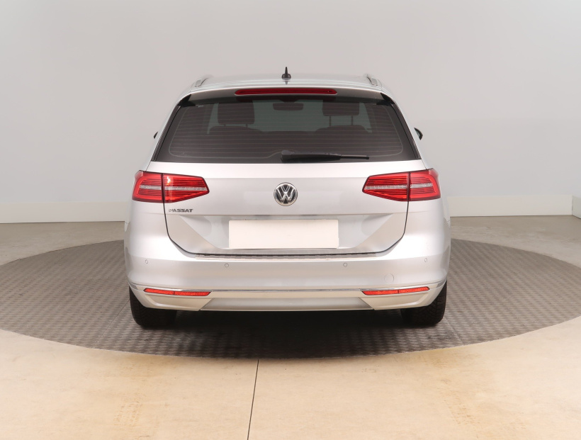 Volkswagen Passat, 2018