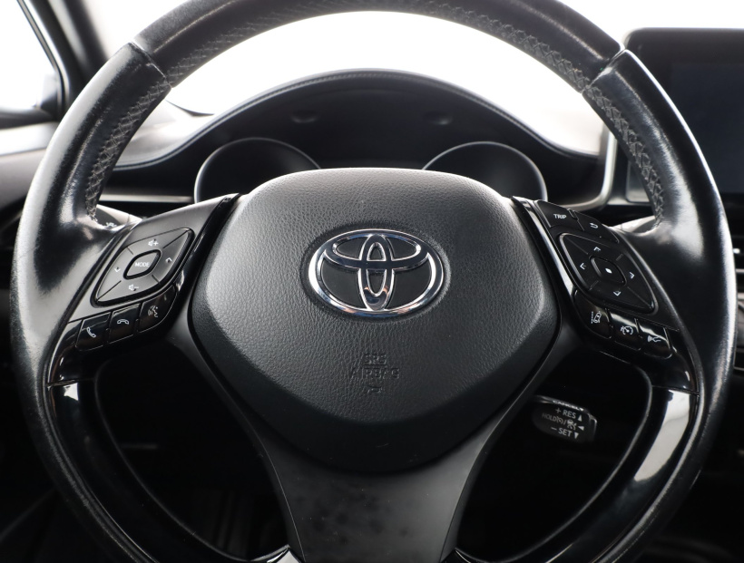 Toyota C-HR, 2017