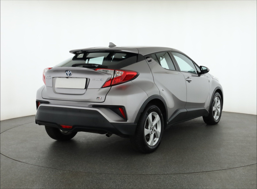 Toyota C-HR, 2017