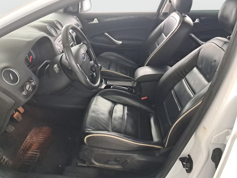 Ford Mondeo, 2012