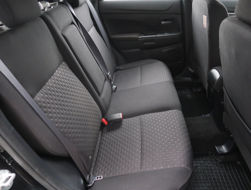 Mitsubishi ASX, 2011
