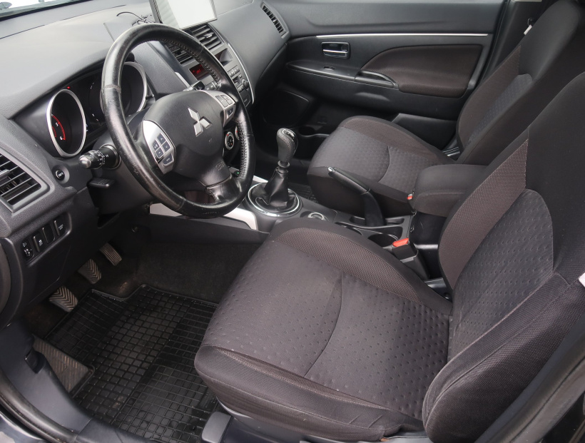 Mitsubishi ASX, 2011