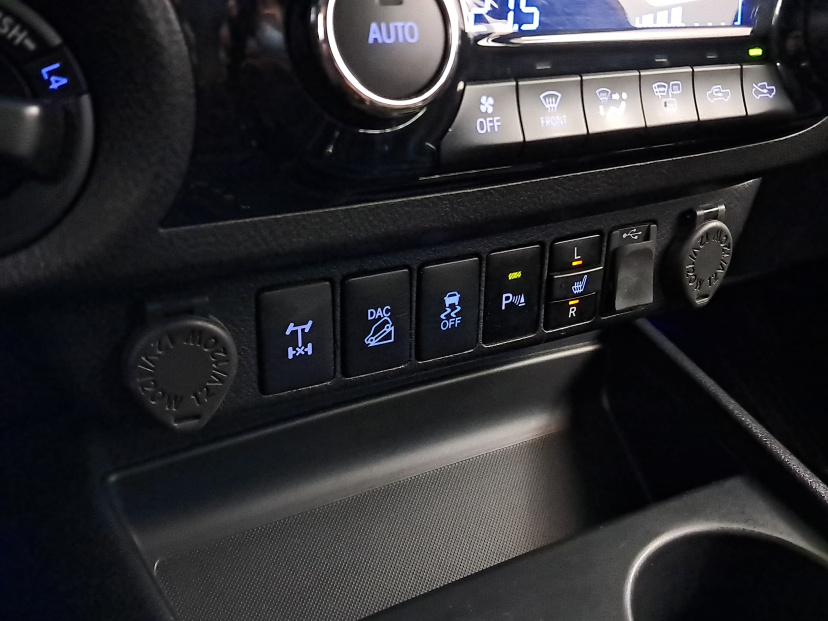 Toyota Hilux, 2020