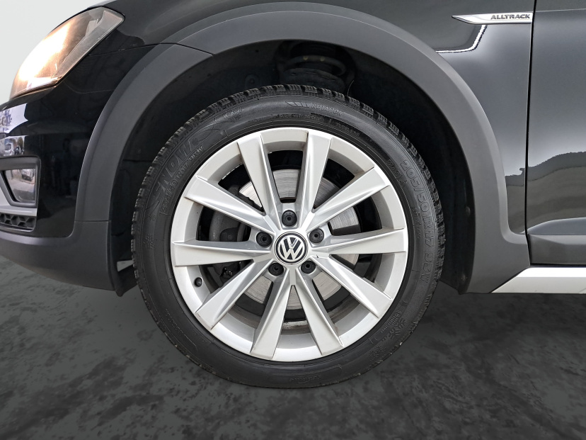 Volkswagen Golf, 2015