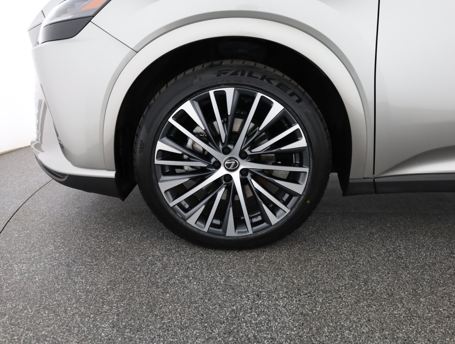Lexus RX - 2024