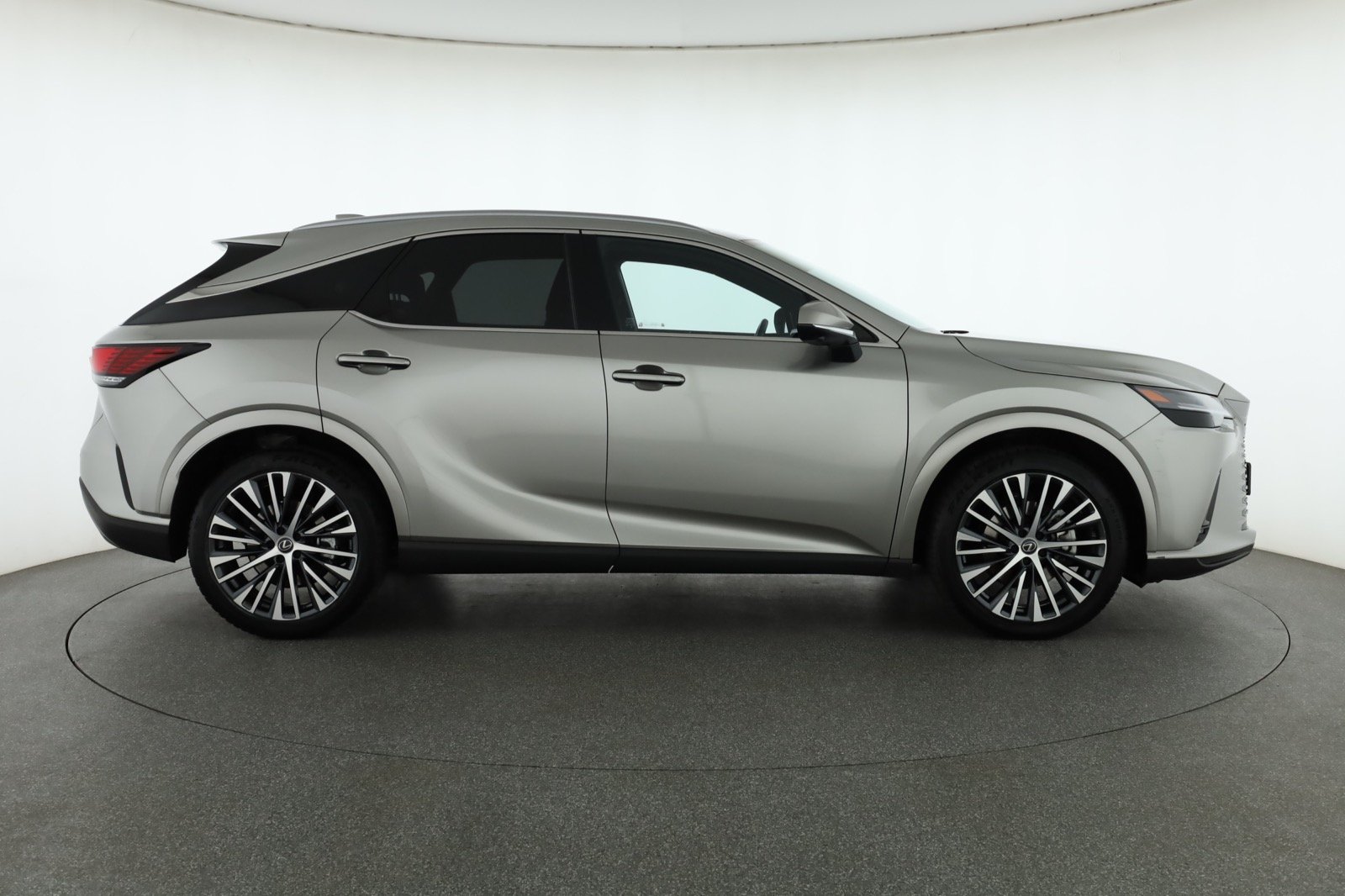 Lexus RX - 2024